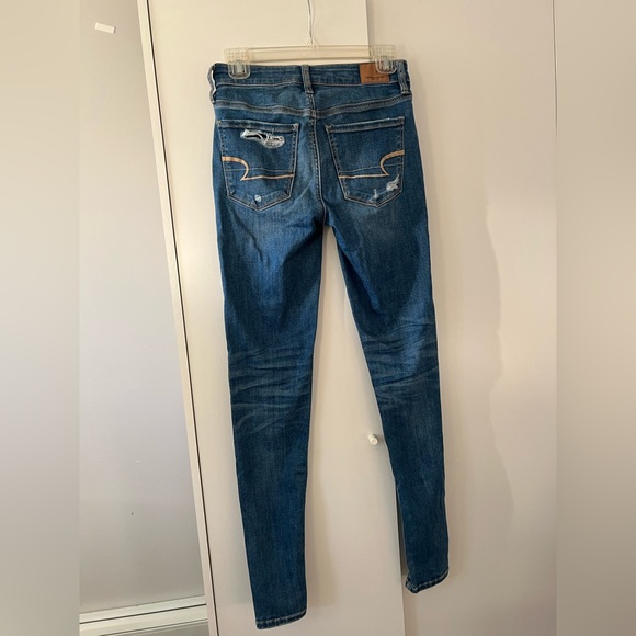 American Eagle Super Stretch Ripped Jeggings, size US 2 Long - Picture 2 of 2
